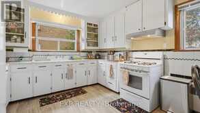 63 LYONS AVENUE | Welland Ontario | Slide Image Nine