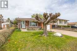4177 BROOKDALE DRIVE | Niagara Falls Ontario | Slide Image Three
