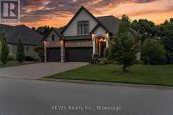 46 PHILMORI BOULEVARD | Fonthill Ontario | Slide Image Two