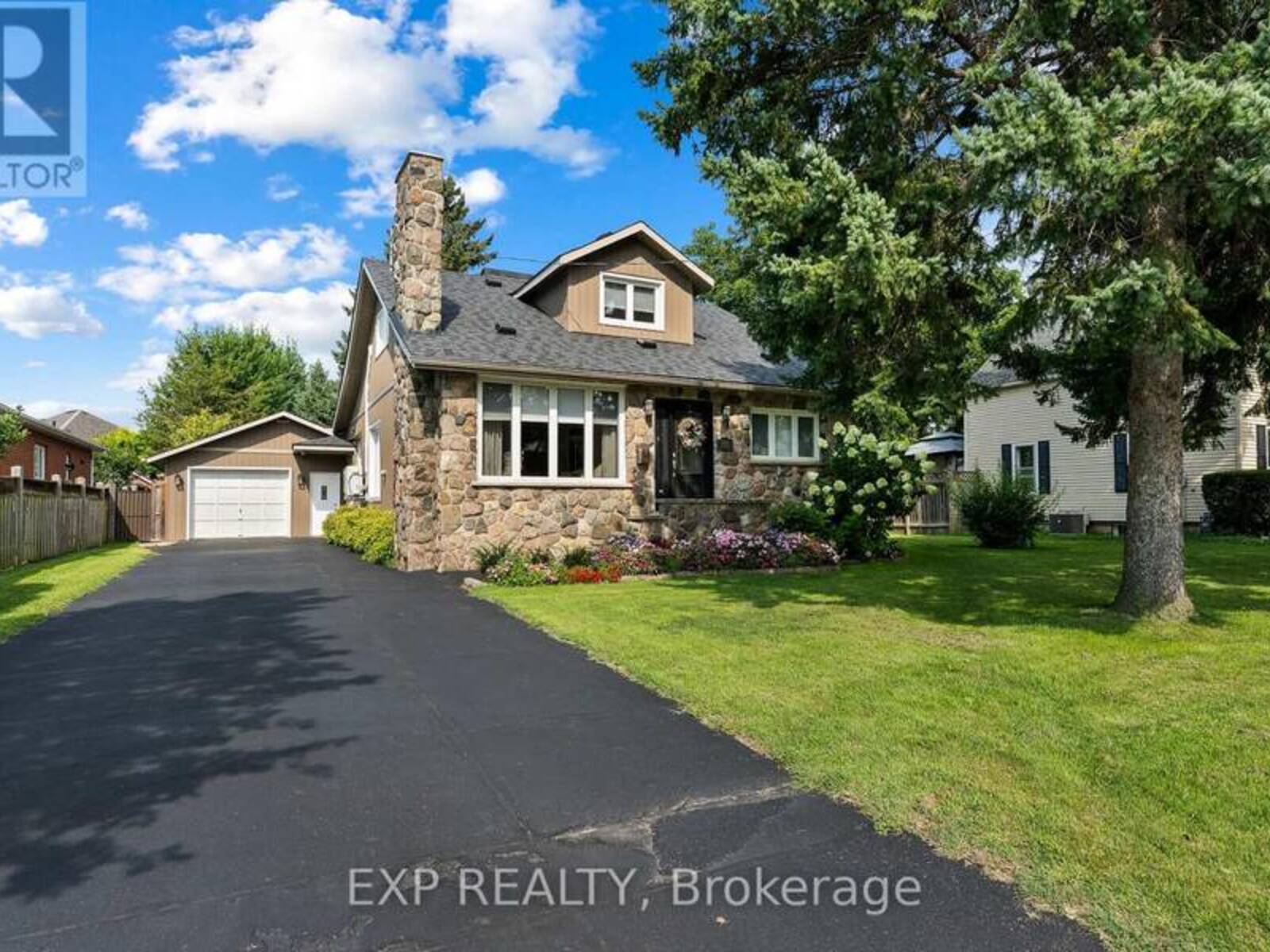 2753 ST PAUL AVENUE, Niagara Falls, Ontario L2J 2L3