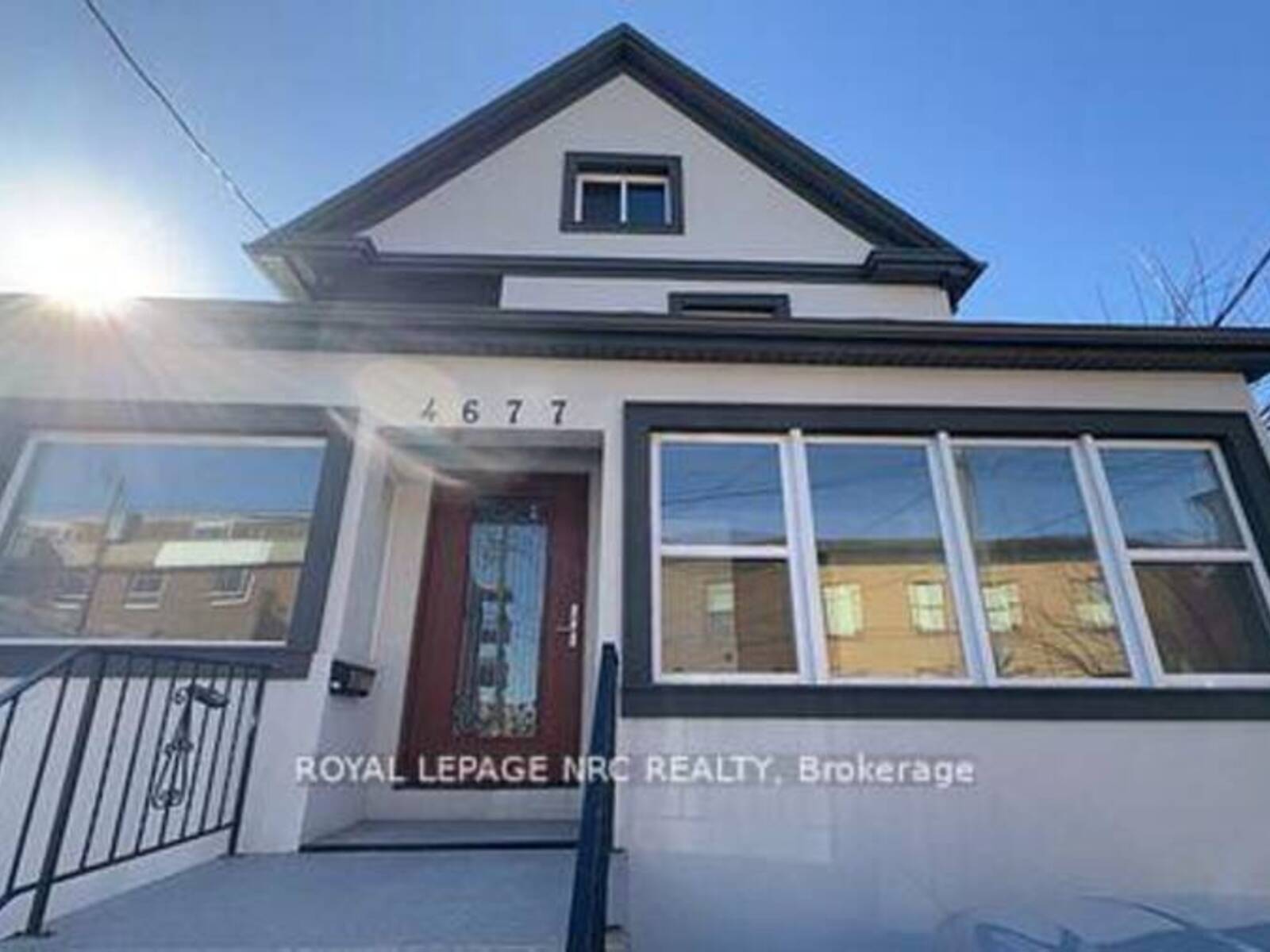 4677 CRYSLER AVENUE, Niagara Falls, Ontario L2E 3V7