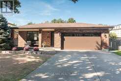7979 OAKRIDGE DRIVE | Niagara Falls Ontario | Slide Image One