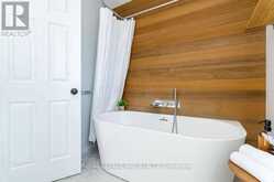 7979 OAKRIDGE DRIVE | Niagara Falls Ontario | Slide Image Twenty