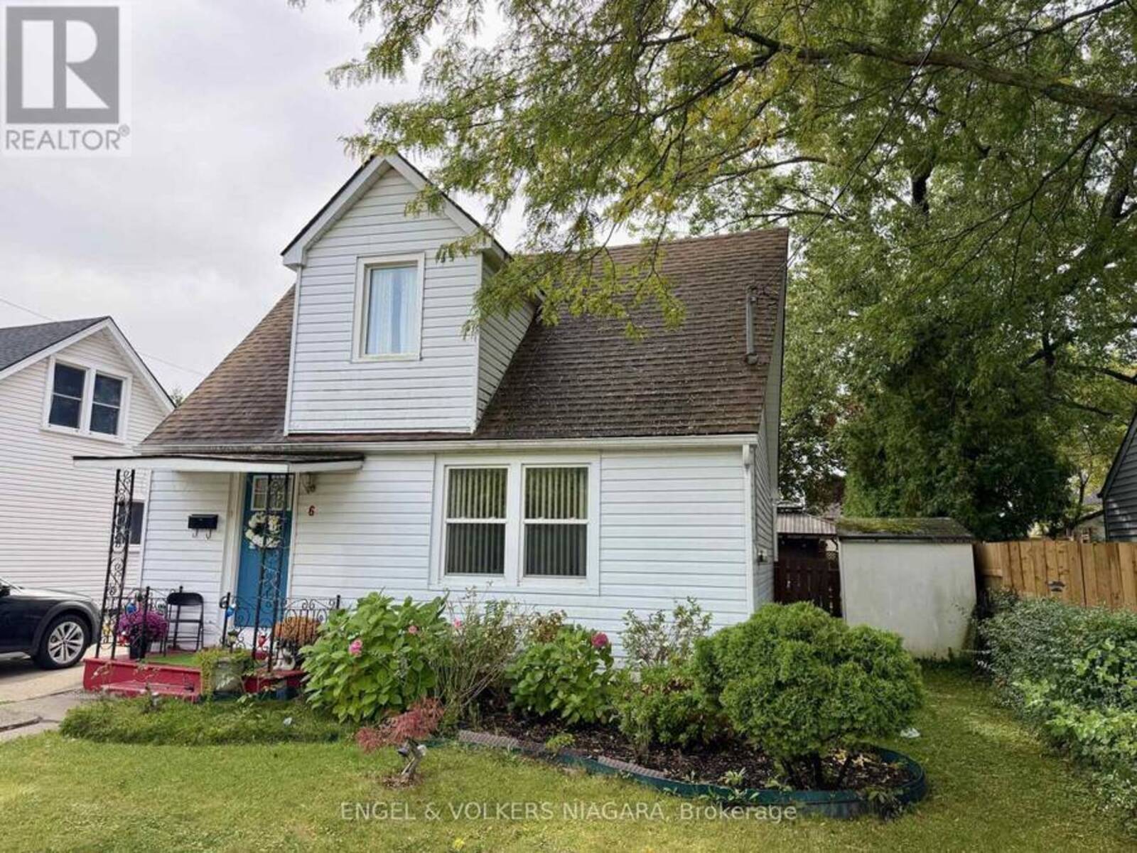 6 GLEN AVENUE, St. Catharines, Ontario L2S 1L1