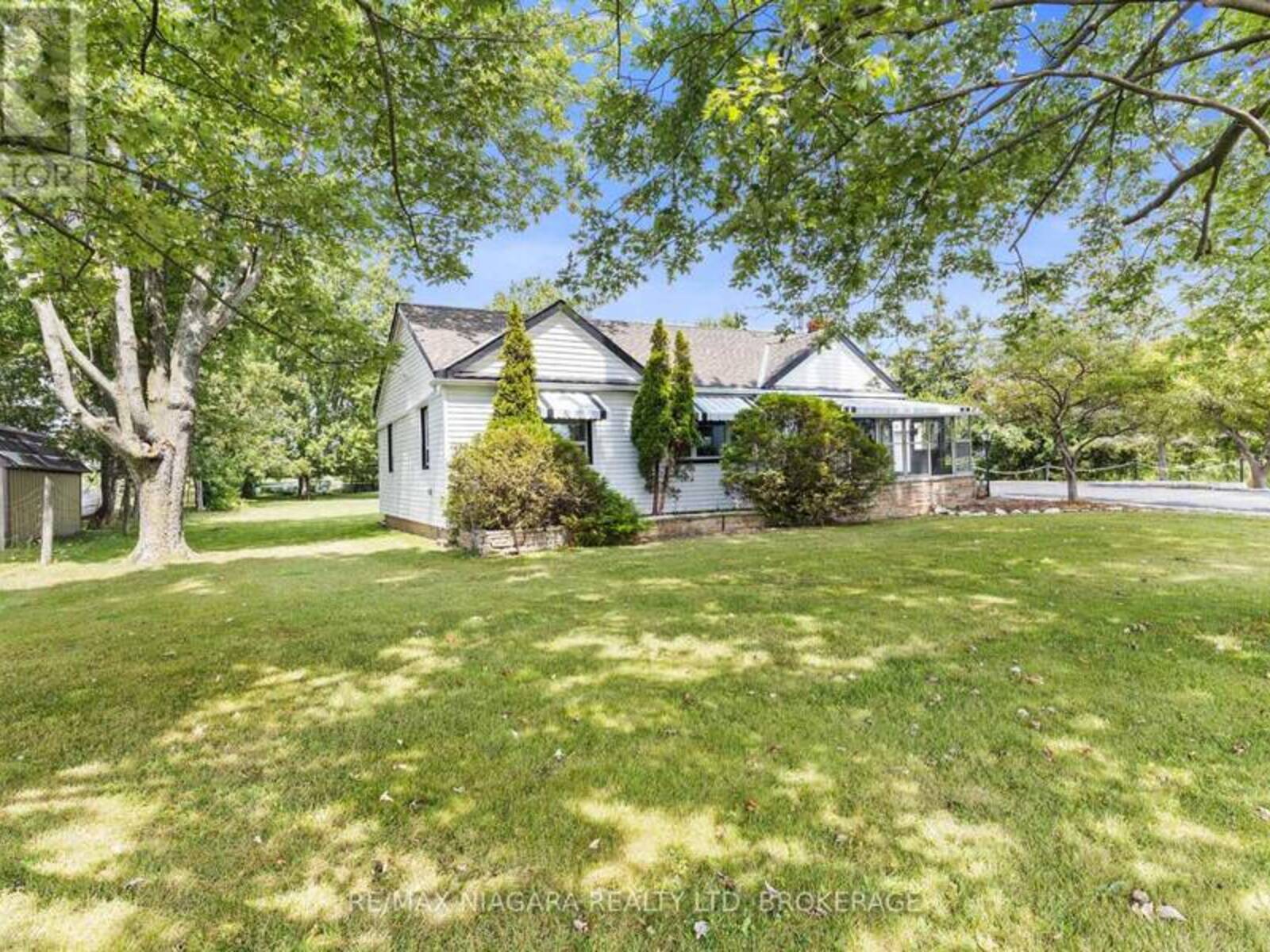 2249 NORTH SHORE DRIVE, Lowbanks, Ontario N0A 1K0