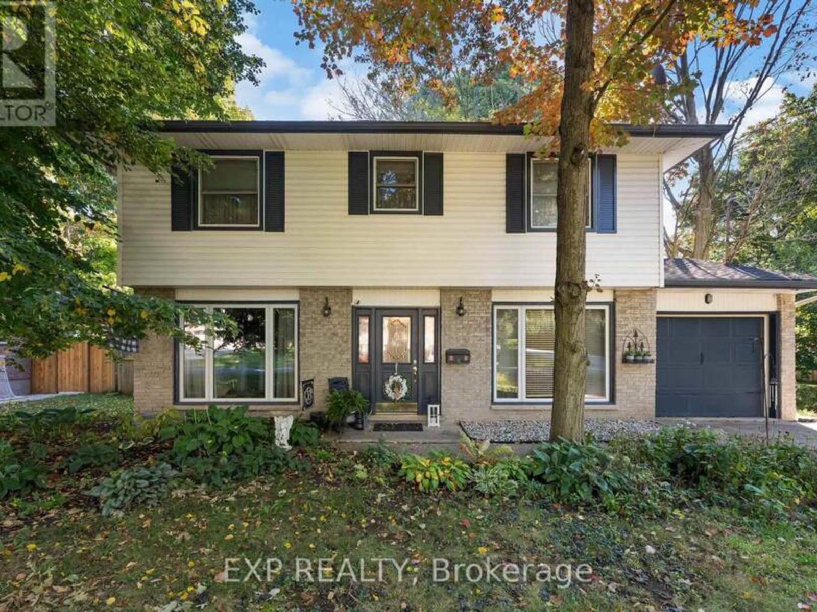 43 STELLA STREET, Fonthill, Ontario L3E 0T6