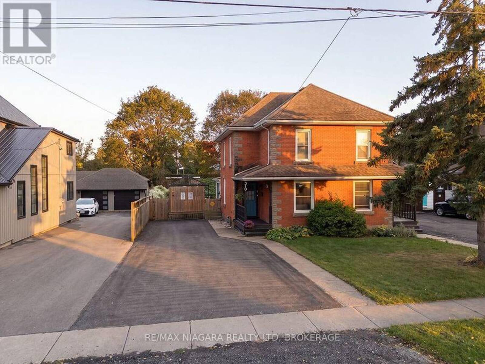 310 CLARENCE STREET, Port Colborne, Ontario L3K 3G8