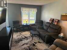 94 CARRIAGE ROAD | St. Catharines Ontario | Slide Image Four