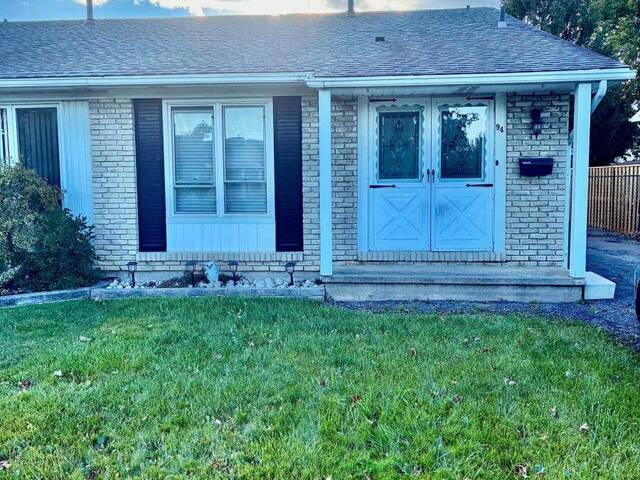 94 CARRIAGE ROAD St. Catharines Ontario, L2P 3S8 - 3 Bedrooms Home For Sale