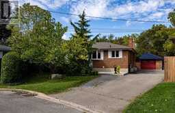 9 GLEN AVENUE | St. Catharines Ontario | Slide Image Three