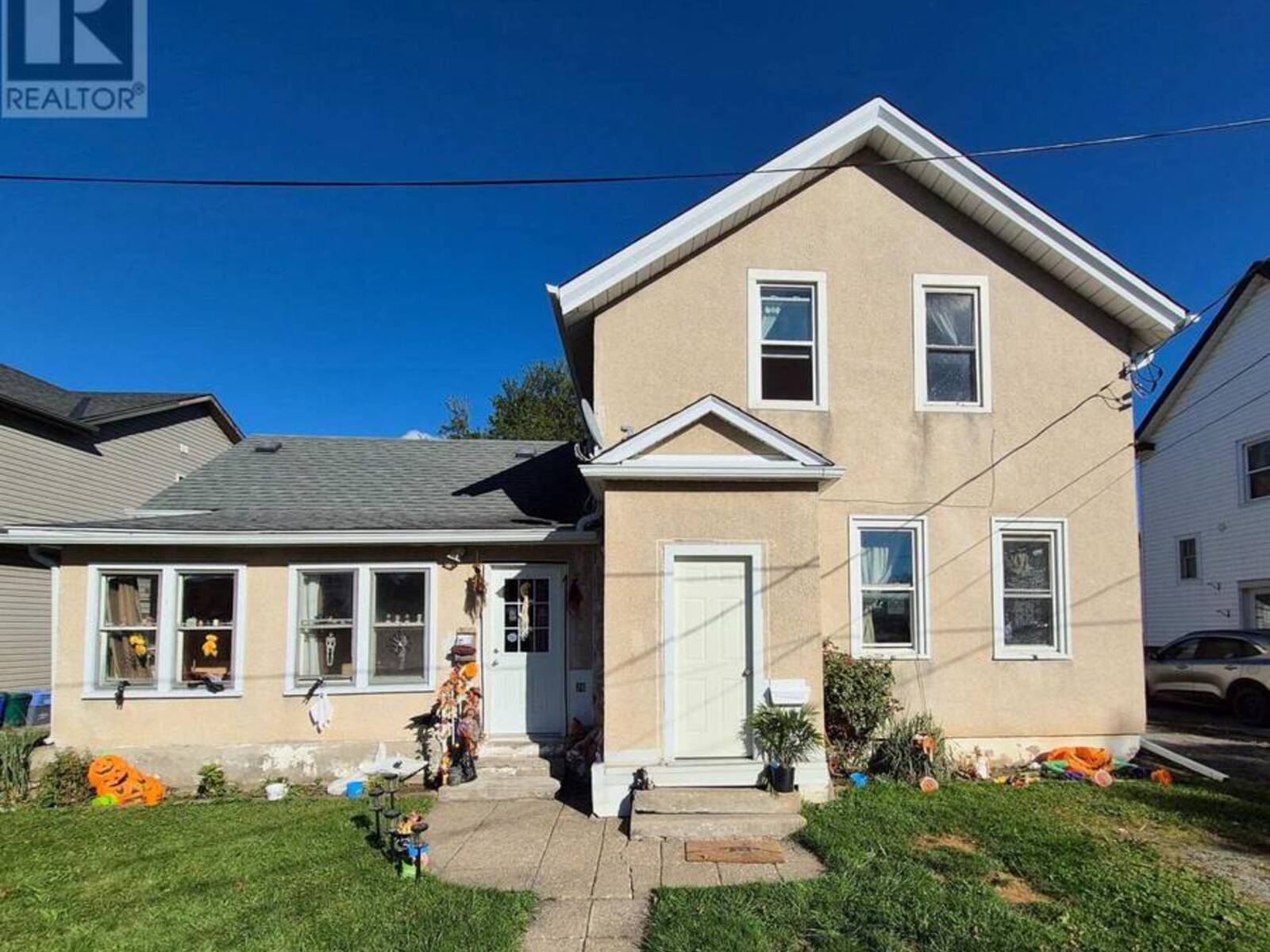 20 CARLETON STREET N, Thorold, Ontario L2V 2A4
