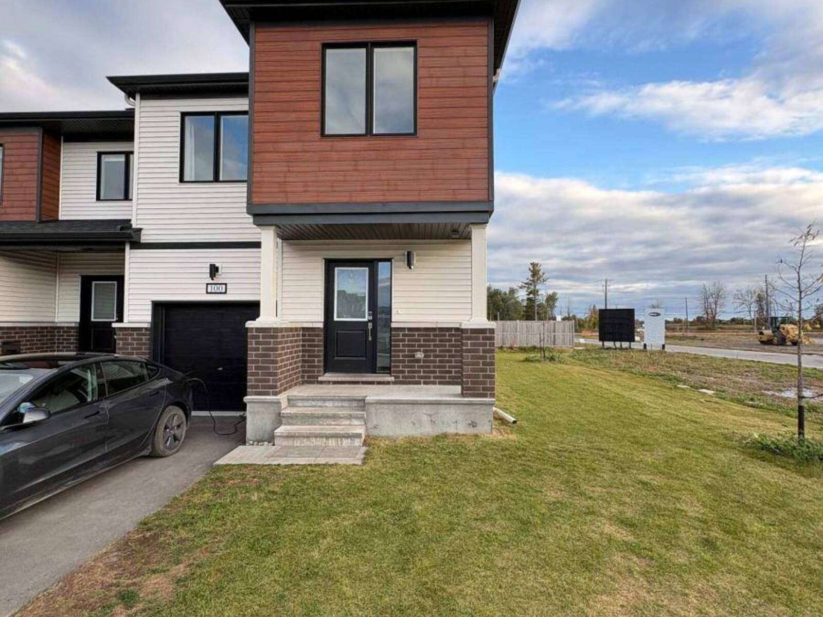 100 ROBERT PERRY STREET, Kemptville, Ontario K0G 1J0