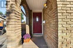 45 GREEN MAPLE DRIVE | St. Catharines Ontario | Slide Image Three