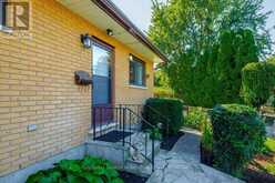 13 LANTANA CIRCLE E | St. Catharines Ontario | Slide Image Four