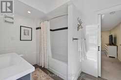 6 ELM AVENUE | Fonthill Ontario | Slide Image Thirty-one