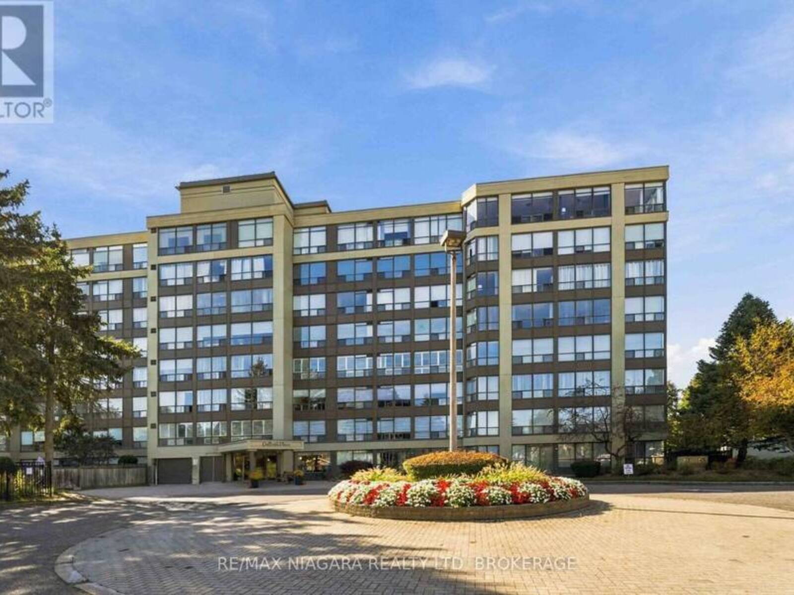 704 - 5100 DORCHESTER ROAD, Niagara Falls, Ontario L2E 7H4