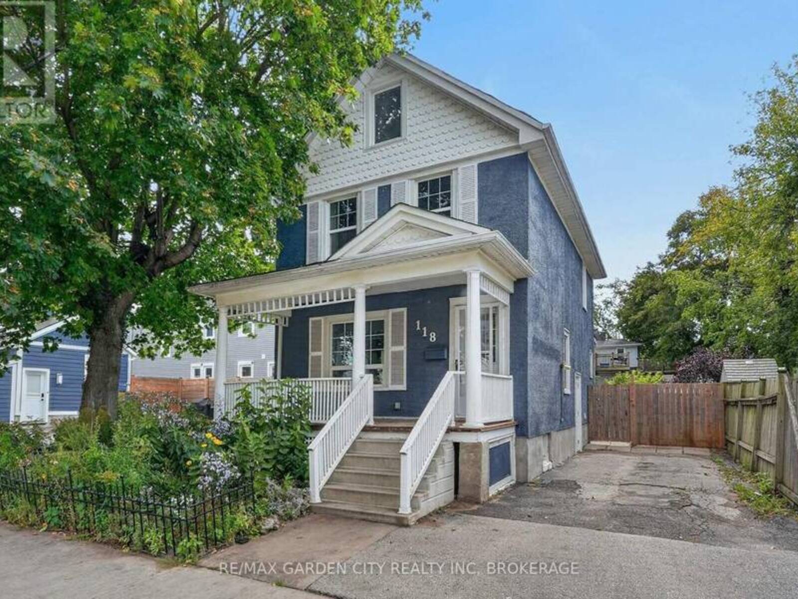 118 LOWELL AVENUE, St. Catharines, Ontario L2R 2E2