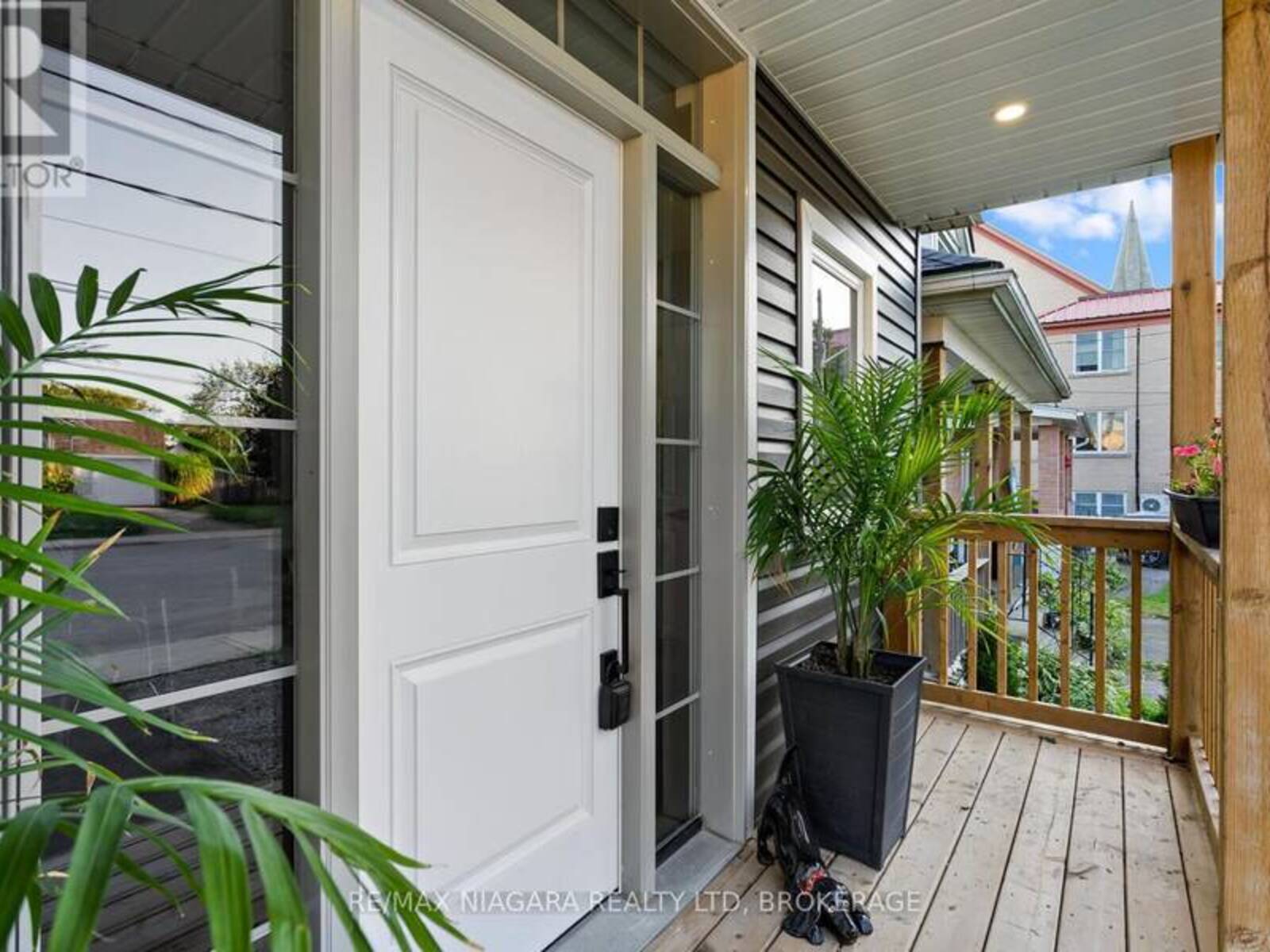 5 CADY STREET, Welland, Ontario L3B 4B5