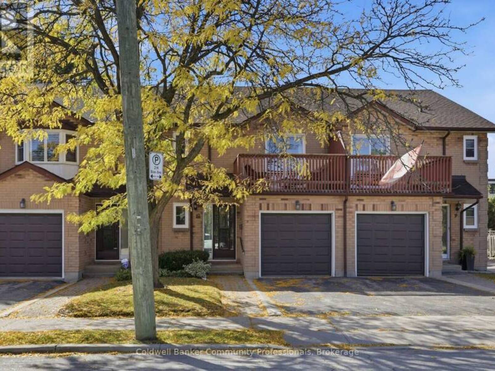 10 - 14 BRUCEDALE AVENUE E, Hamilton, Ontario L9A 1M8