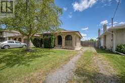 105 HILLVIEW ROAD | St. Catharines Ontario | Slide Image Two