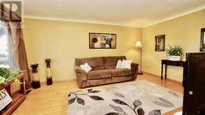 7030 WHITMAN AVENUE | Niagara Falls Ontario | Slide Image Five