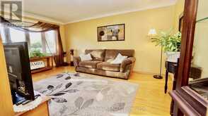 7030 WHITMAN AVENUE | Niagara Falls Ontario | Slide Image Seven