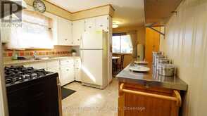 7030 WHITMAN AVENUE | Niagara Falls Ontario | Slide Image Fifteen