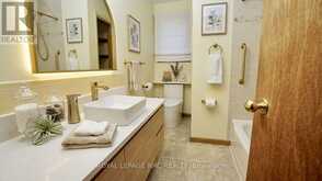 7030 WHITMAN AVENUE | Niagara Falls Ontario | Slide Image Twenty-four