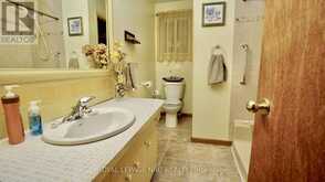 7030 WHITMAN AVENUE | Niagara Falls Ontario | Slide Image Twenty-five