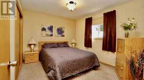 7030 WHITMAN AVENUE | Niagara Falls Ontario | Slide Image Seventeen