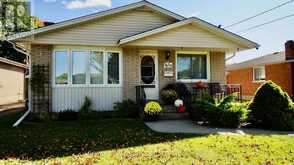 7030 WHITMAN AVENUE | Niagara Falls Ontario | Slide Image Three