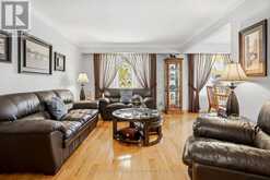 7451 REDHAVEN CRESCENT | Niagara Falls Ontario | Slide Image Seven