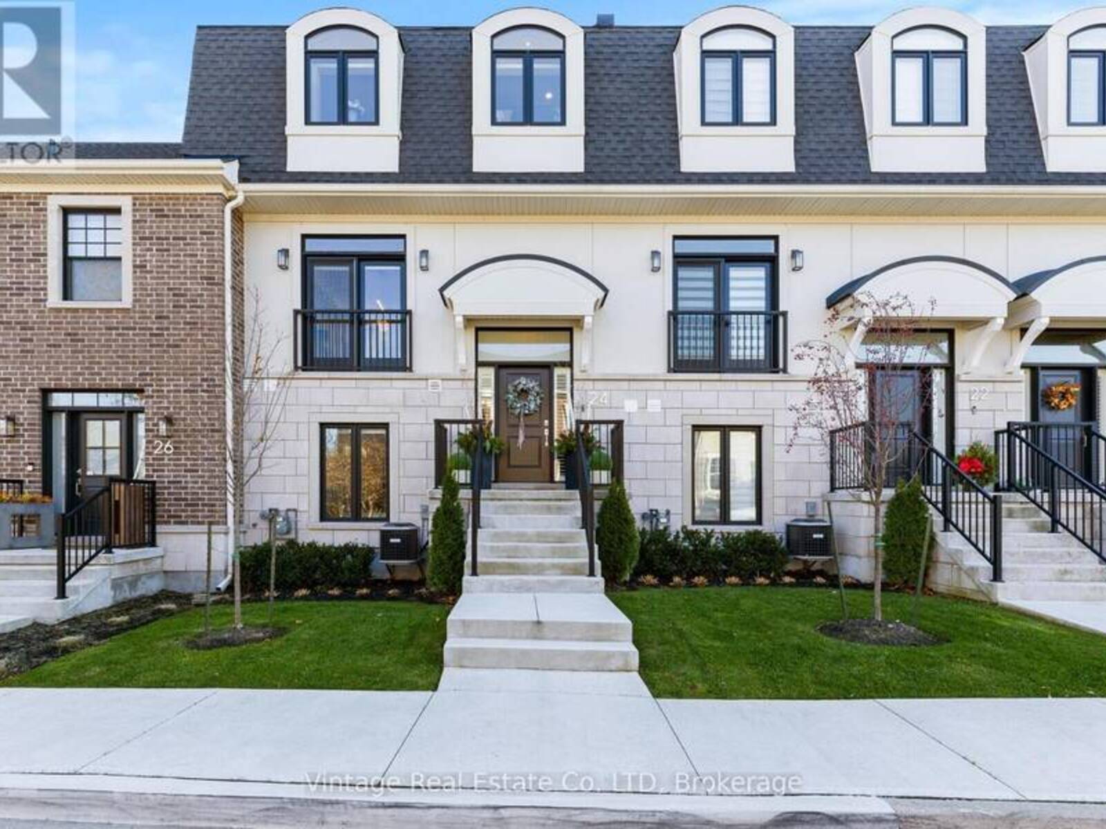 24 WILLOW BANK COMMON, St. Catharines, Ontario L2S 4C8