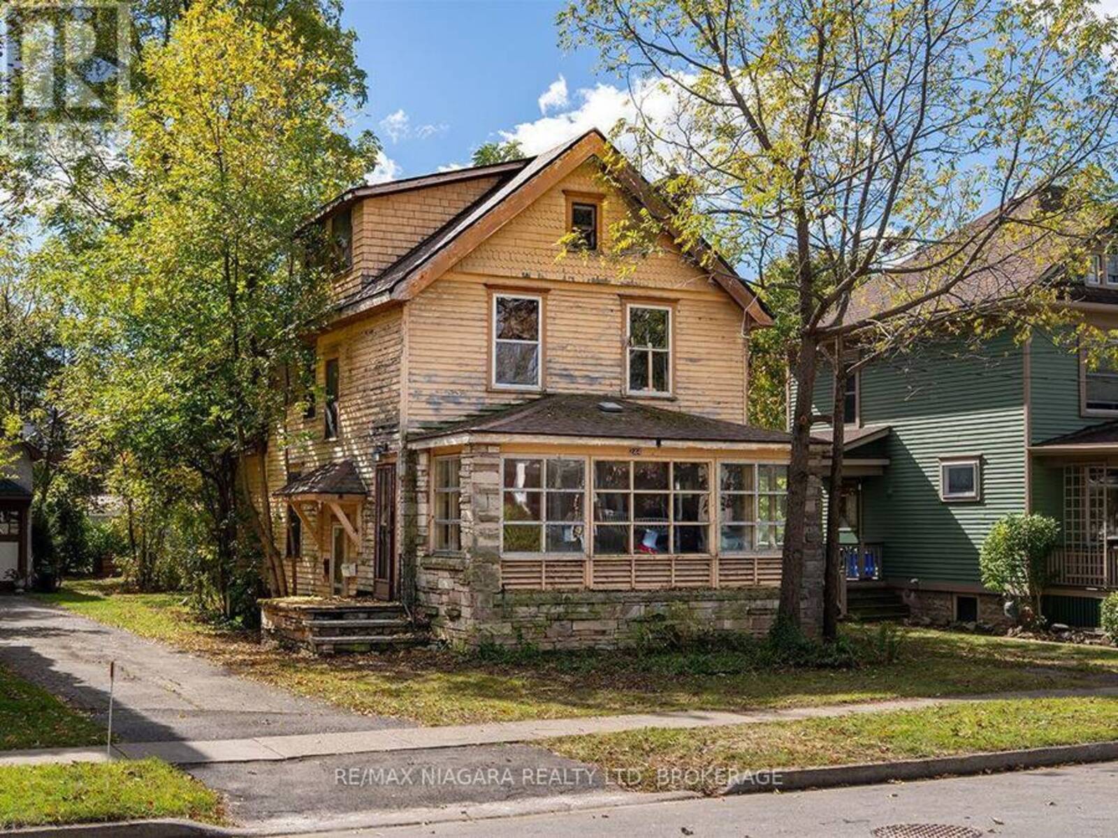 244 CHARLOTTE STREET, Port Colborne, Ontario L3K 3E6