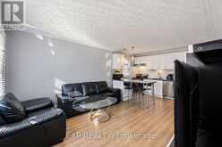 27 HOLLYWOOD STREET S | Hamilton Ontario | Slide Image Four
