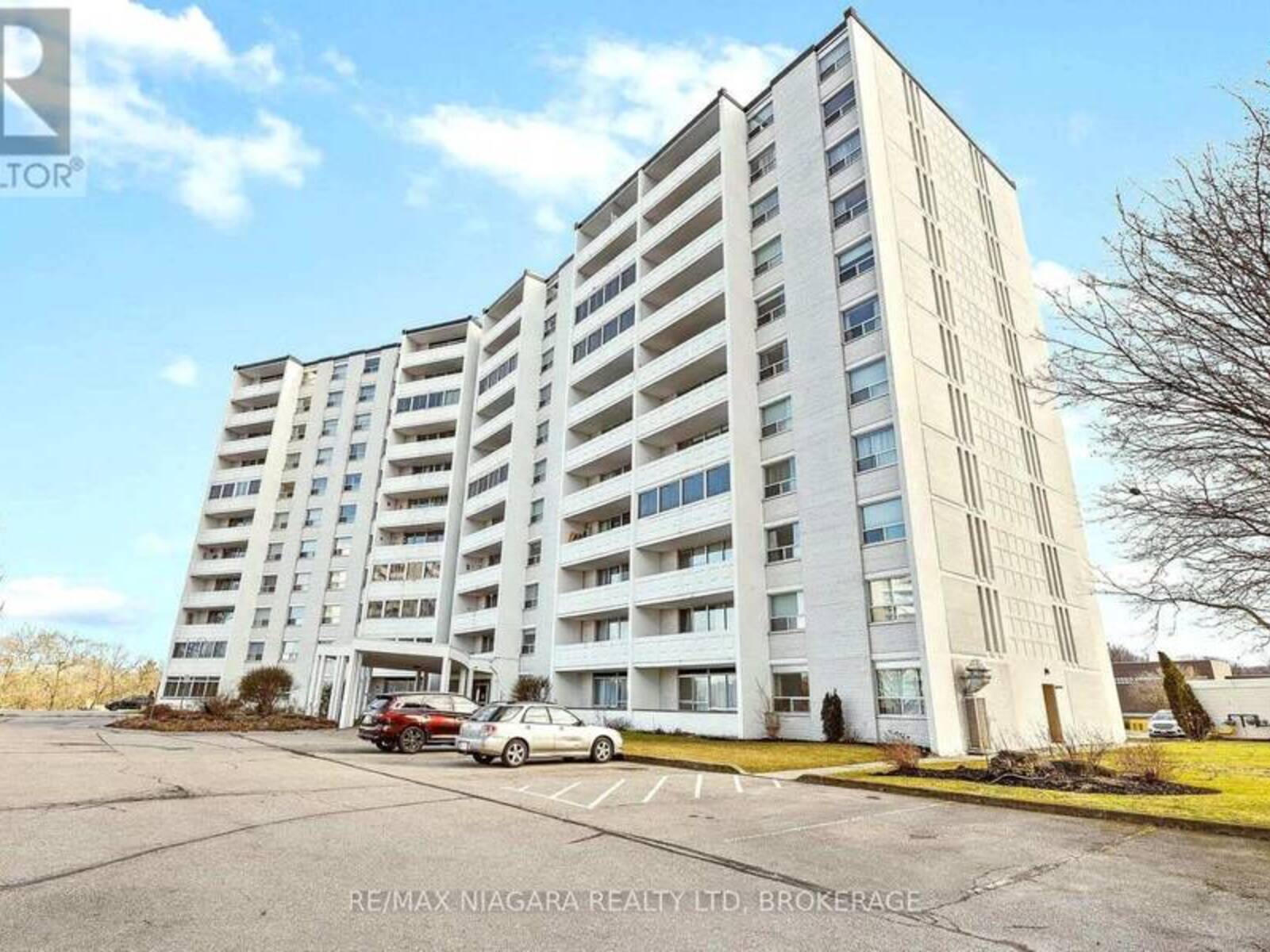 1002 - 35 TOWERING HEIGHTS BOULEVARD, St. Catharines, Ontario L2T 3G8