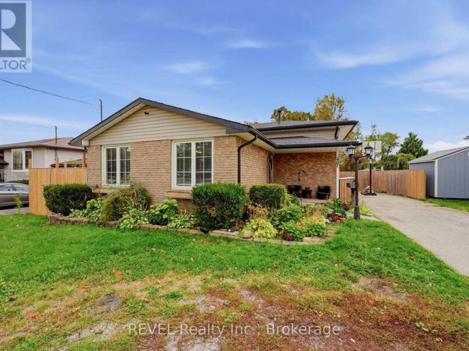 1407 GARRISON ROAD, Fort Erie, Ontario L2A 1P4