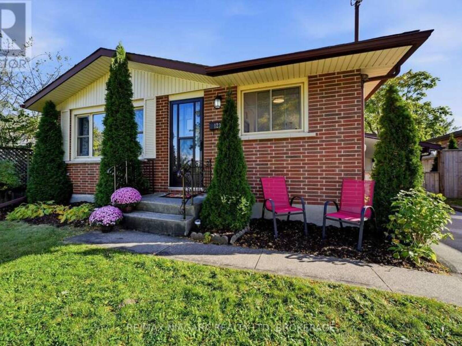 123 MEREDITH DRIVE, St. Catharines, Ontario L2M 6C5