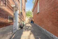 209 ROSSLYN AVENUE S | Hamilton Ontario | Slide Image Thirty-one