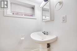 209 ROSSLYN AVENUE S | Hamilton Ontario | Slide Image Fifteen