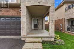 46 PINOT CRESCENT | Hamilton Ontario | Slide Image Three