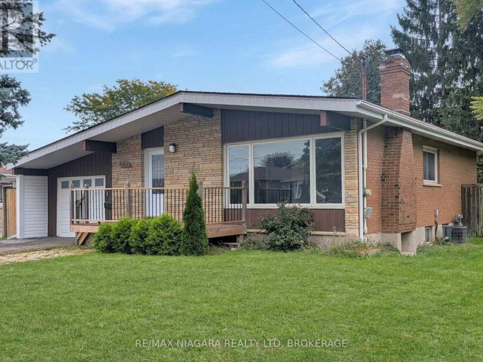 6122 MAYFAIR DRIVE, Niagara Falls, Ontario L2J 1W1