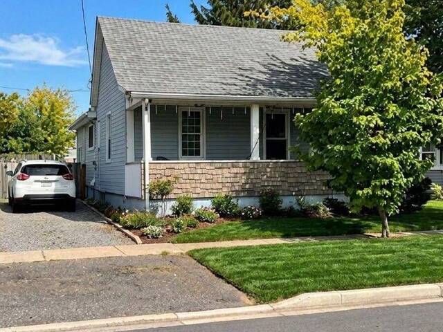 94 HAYNES AVENUE St. Catharines Ontario, L2R 3Z6 - 3 Bedrooms Home For Sale