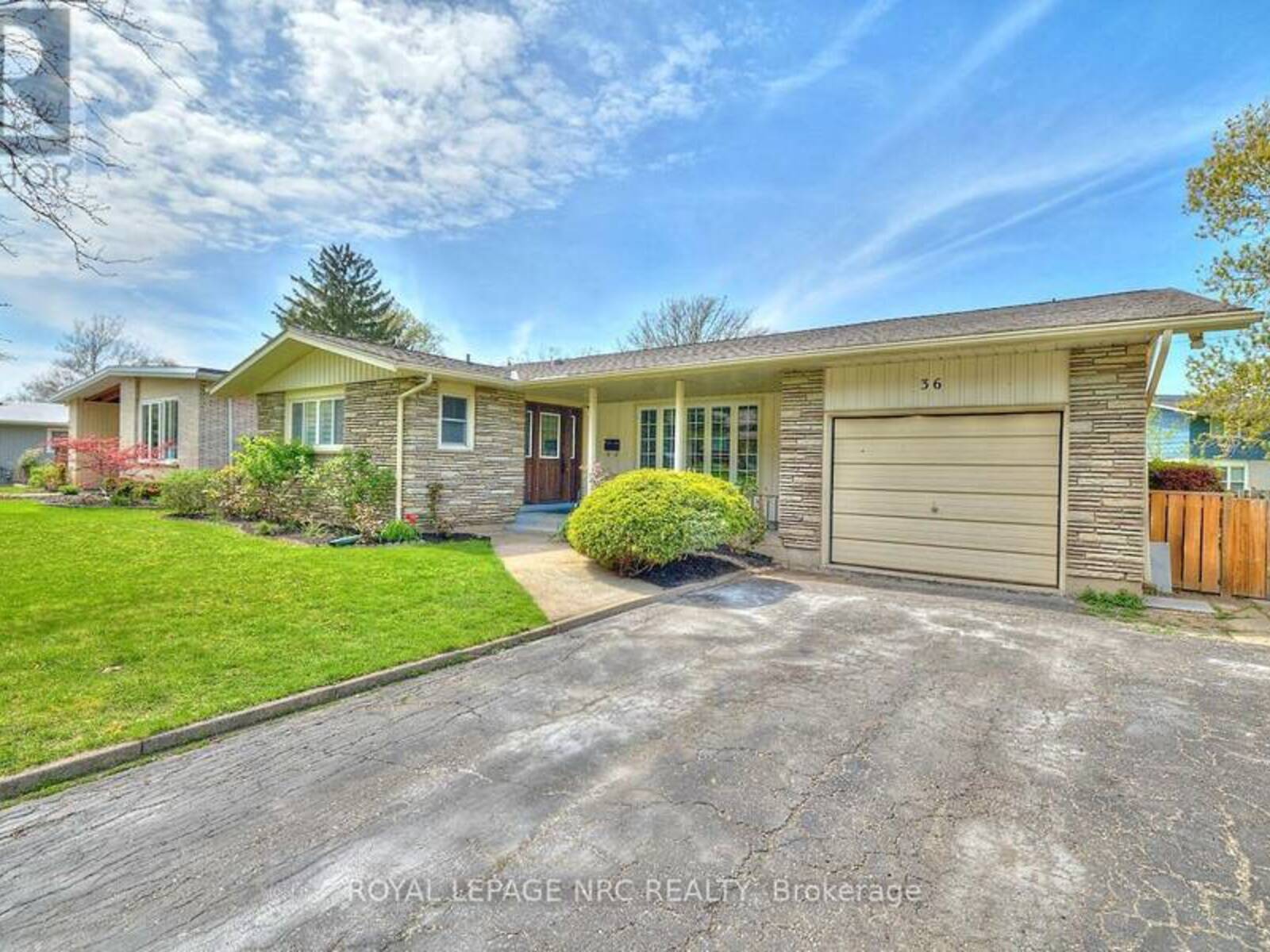 36 VALERIE DRIVE, St. Catharines, Ontario L2T 3G5