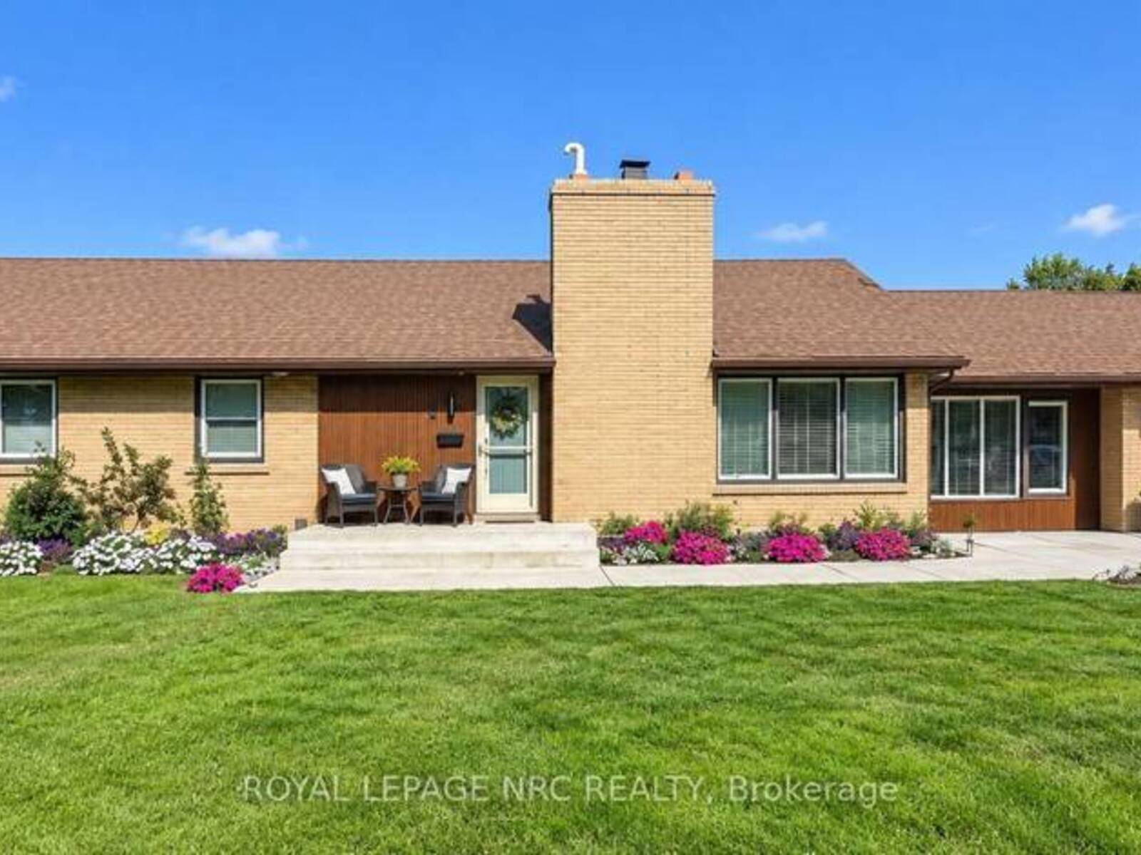 24 MUNRO STREET, Thorold, Ontario L2V 2V8