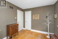 113 ST. PAUL CRESCENT | St. Catharines Ontario | Slide Image Sixteen