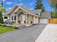 11 FALLINGBROOK DRIVE Fonthill Ontario, L3E 0E4