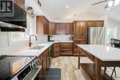 11 FALLINGBROOK DRIVE | Fonthill Ontario | Slide Image Six