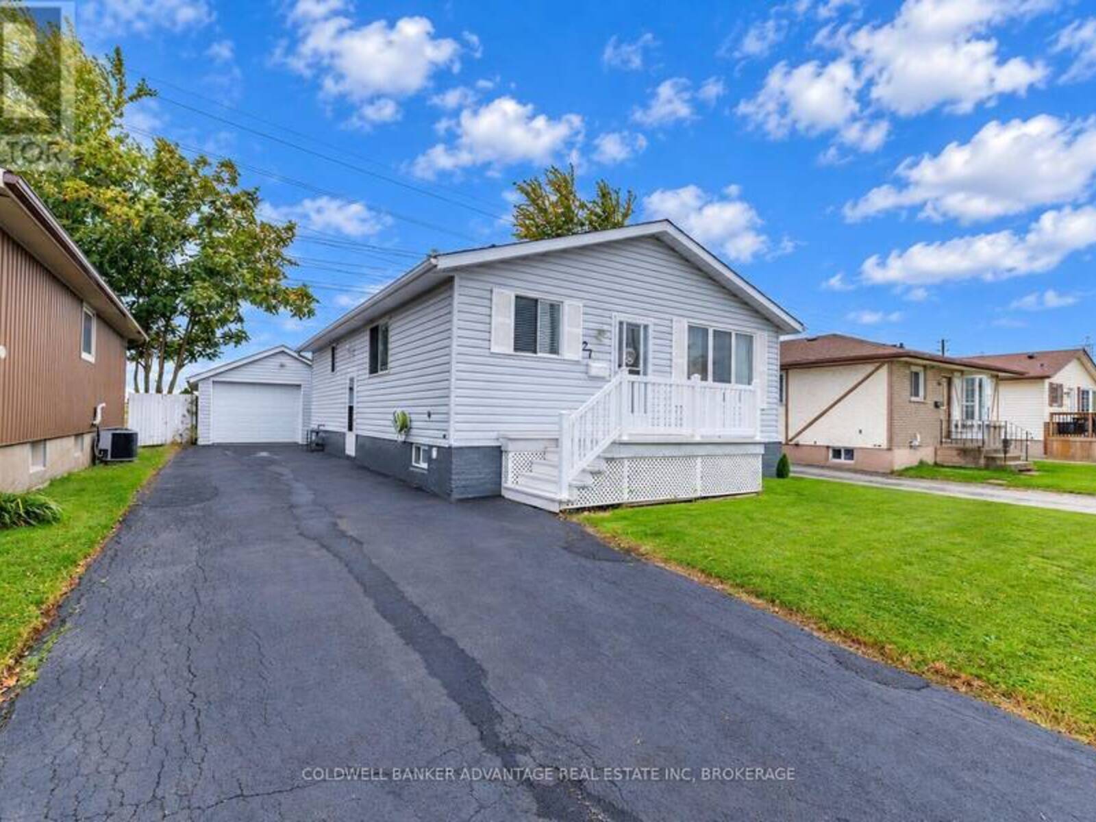 27 CHANTAL COURT, Welland, Ontario L3B 5V3