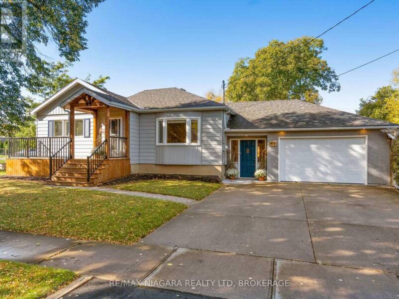 9 GHENT STREET, St. Catharines, Ontario L2N 2C5